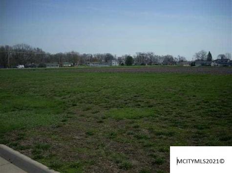 2033 Augusta Drive Mason City IA 50401